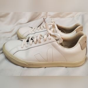 Women's Veja White Tennis Shoes size 7